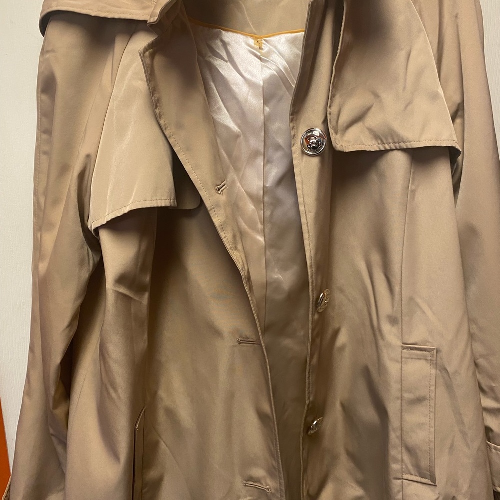Swing rain jacket with hood very cute worn once Like New